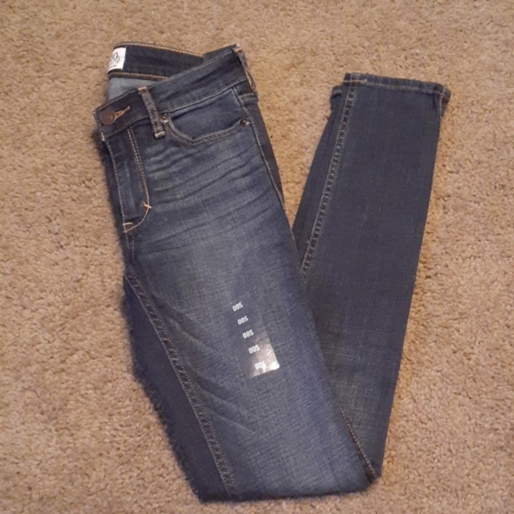 Abercrombie & Fitch Super Skinny Jeans